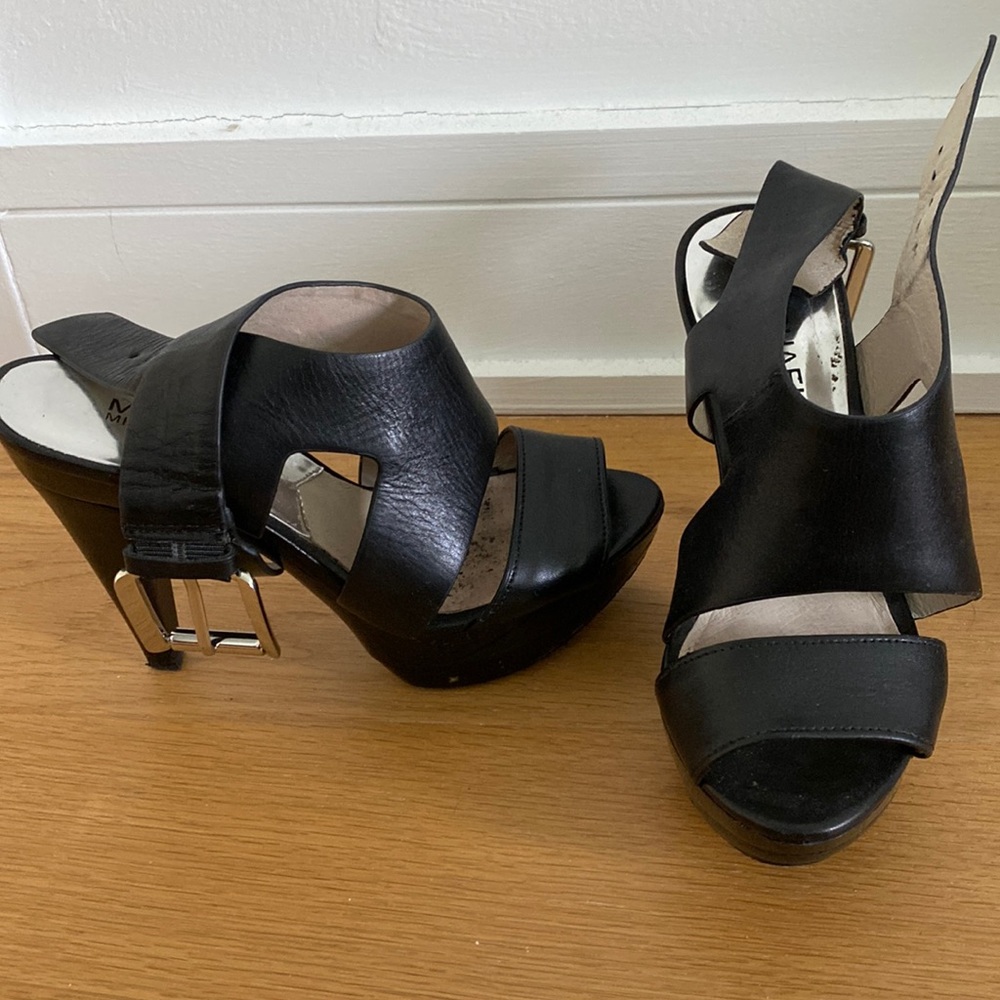 Black size 4.5 Michael Kors heels